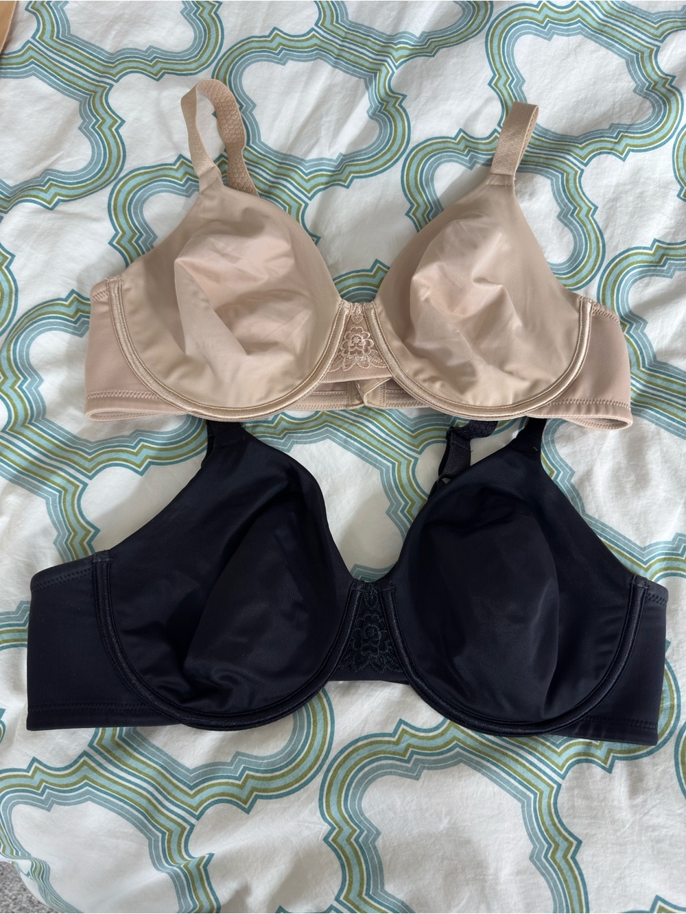 Vanity Fair Underwire 2 Bras
40C 76080